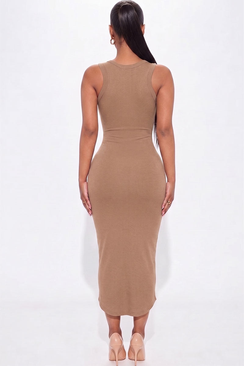 Vestido midi sin mangas con cuello dividido