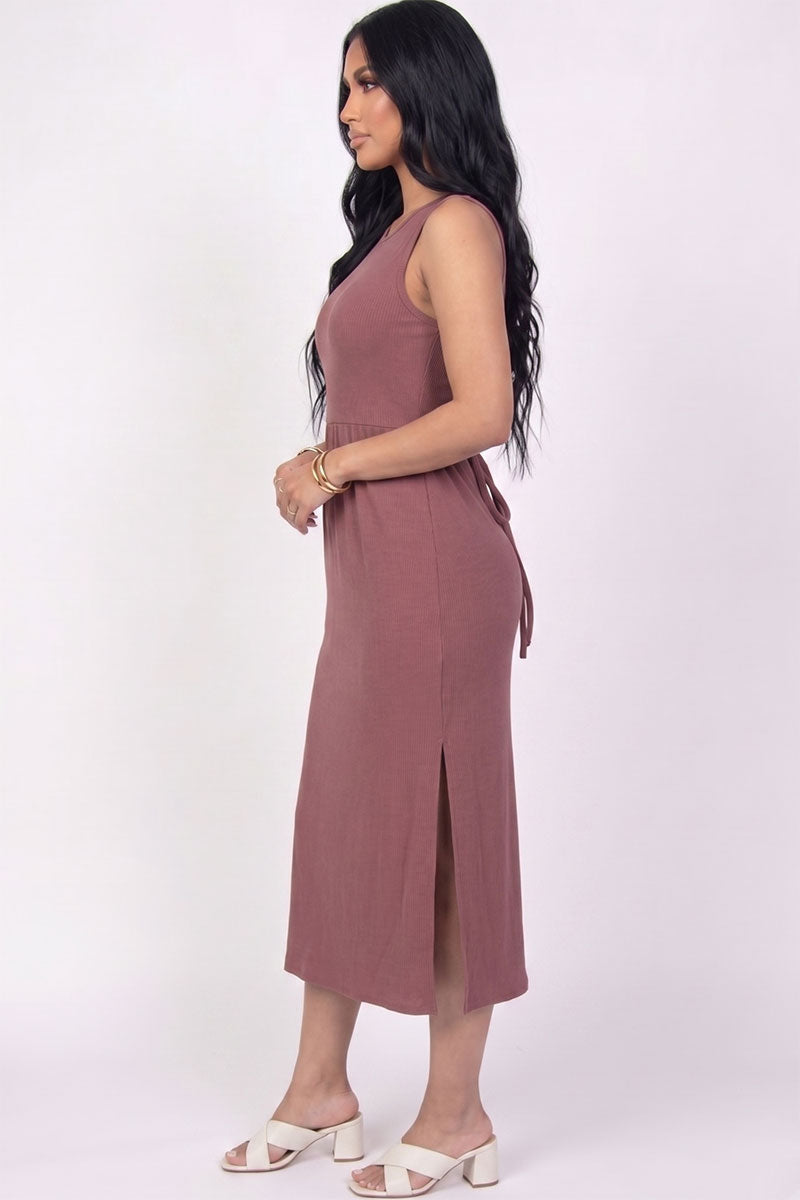 Vestido midi sin mangas con abertura lateral acanalado
