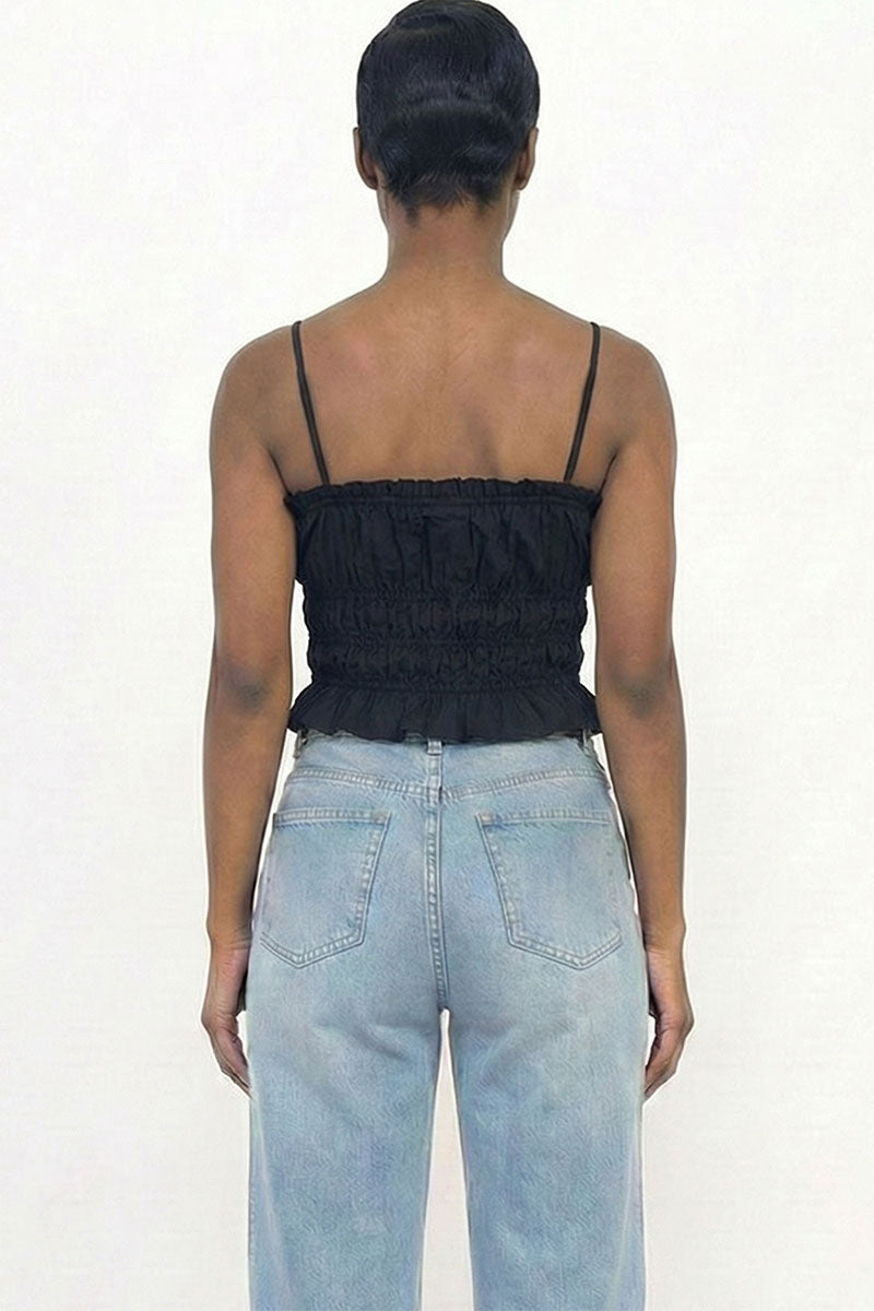 Top corto con cuerpo fruncido en capas