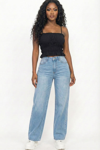 Top corto con cuerpo fruncido en capas