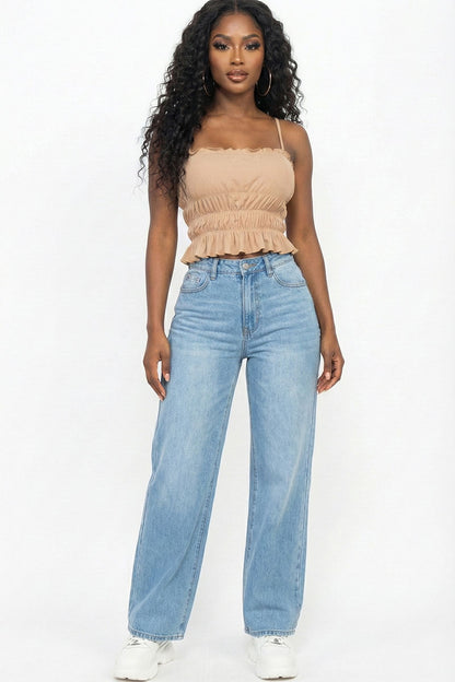 Top corto con cuerpo fruncido en capas