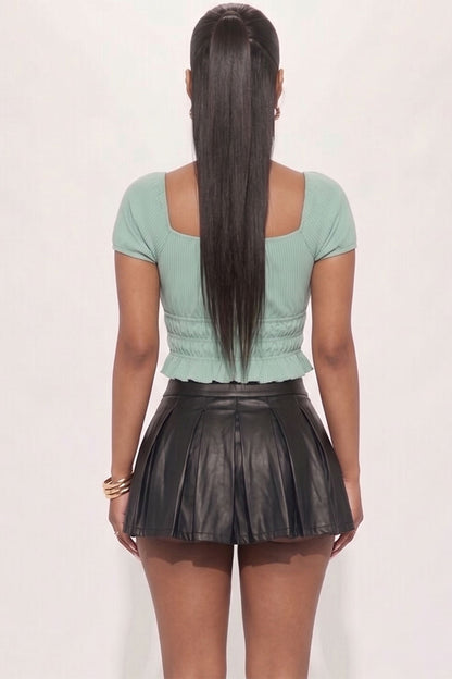 Top liso de punto acanalado con mangas abullonadas fruncidas informales