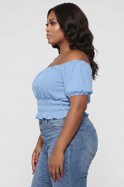 Top liso de punto acanalado con manga abullonada fruncida informal de talla grande