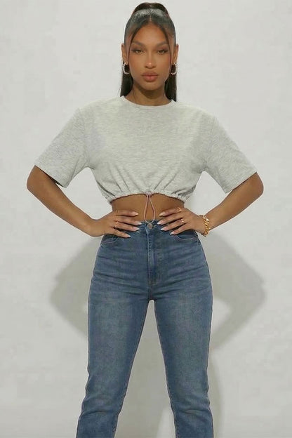 Top corto de rizo francés con cordón ajustable