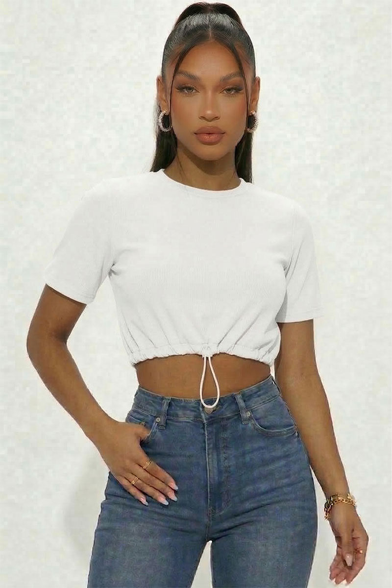 Top corto de rizo francés con cordón ajustable