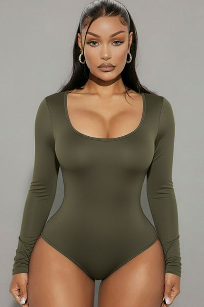 Scoop Neck Solid Long Sleeve Bodysuit