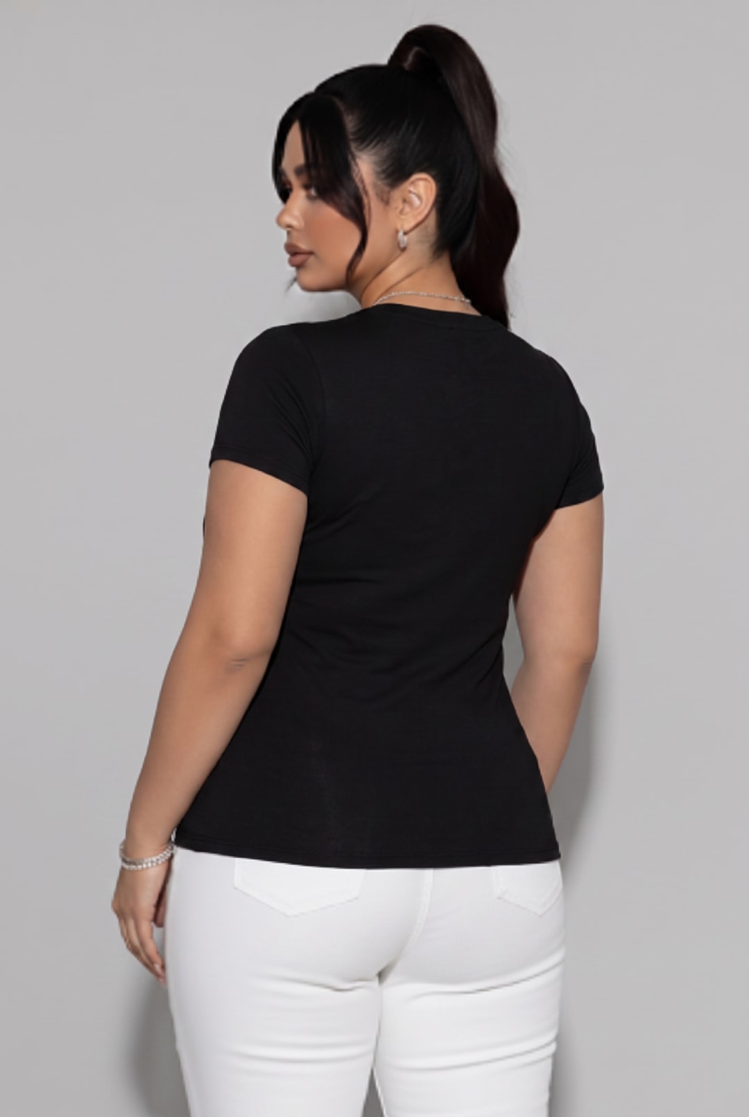 Fine-Gauge Knit Short Sleeve Crew Neck Fitted Tee