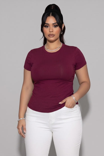 Fine-Gauge Knit Short Sleeve Crew Neck Fitted Tee