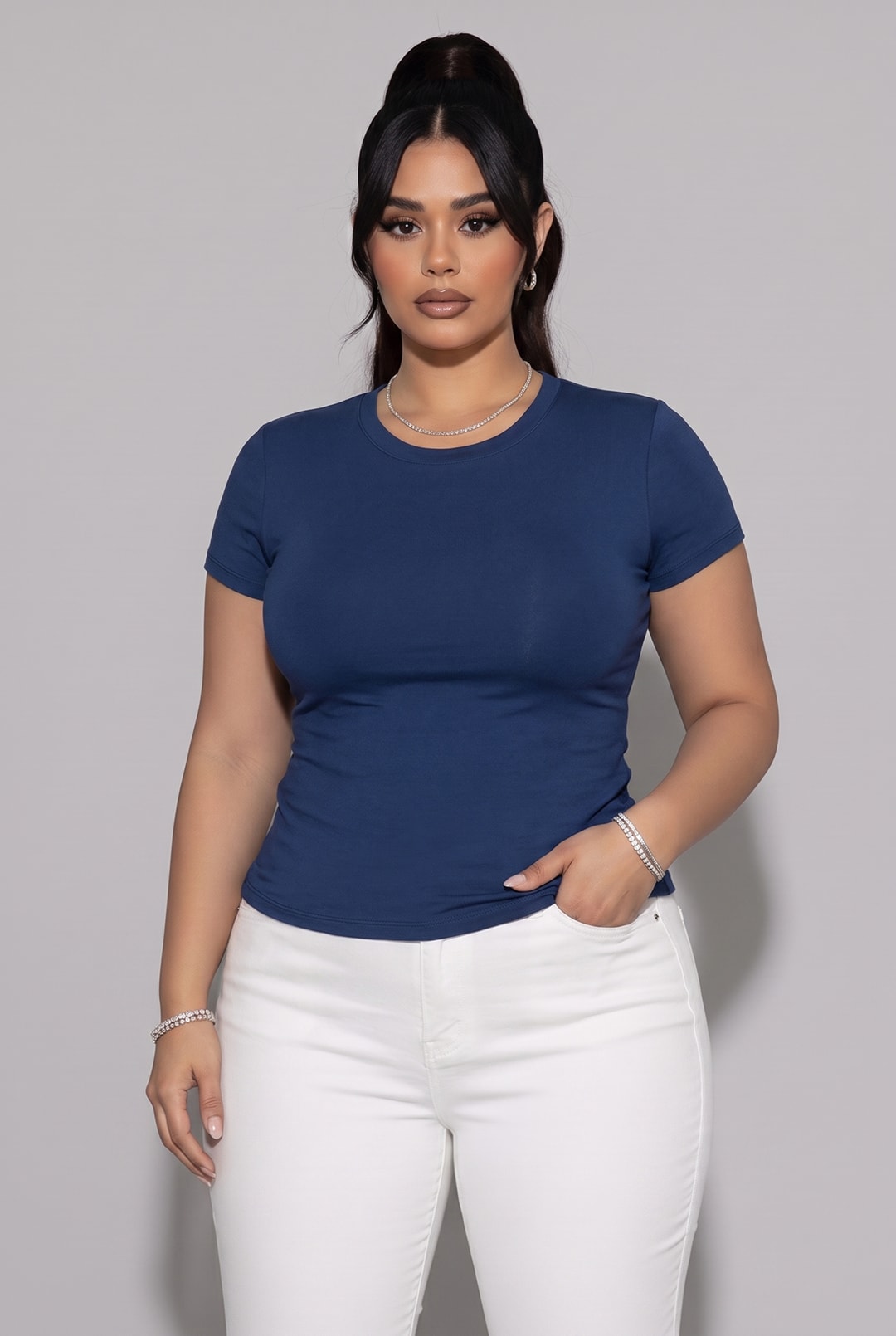 Fine-Gauge Knit Short Sleeve Crew Neck Fitted Tee