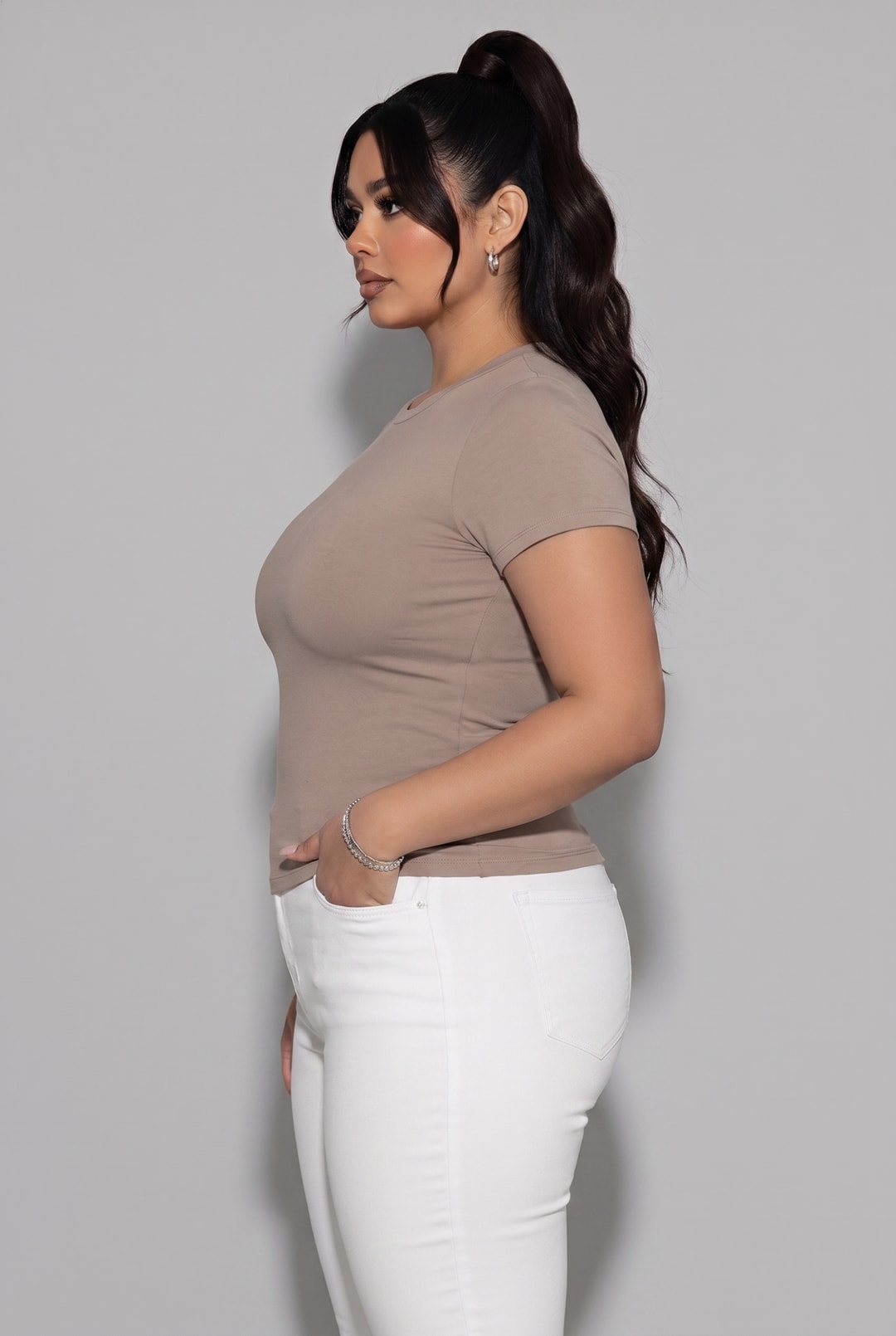 Fine-Gauge Knit Short Sleeve Crew Neck Fitted Tee