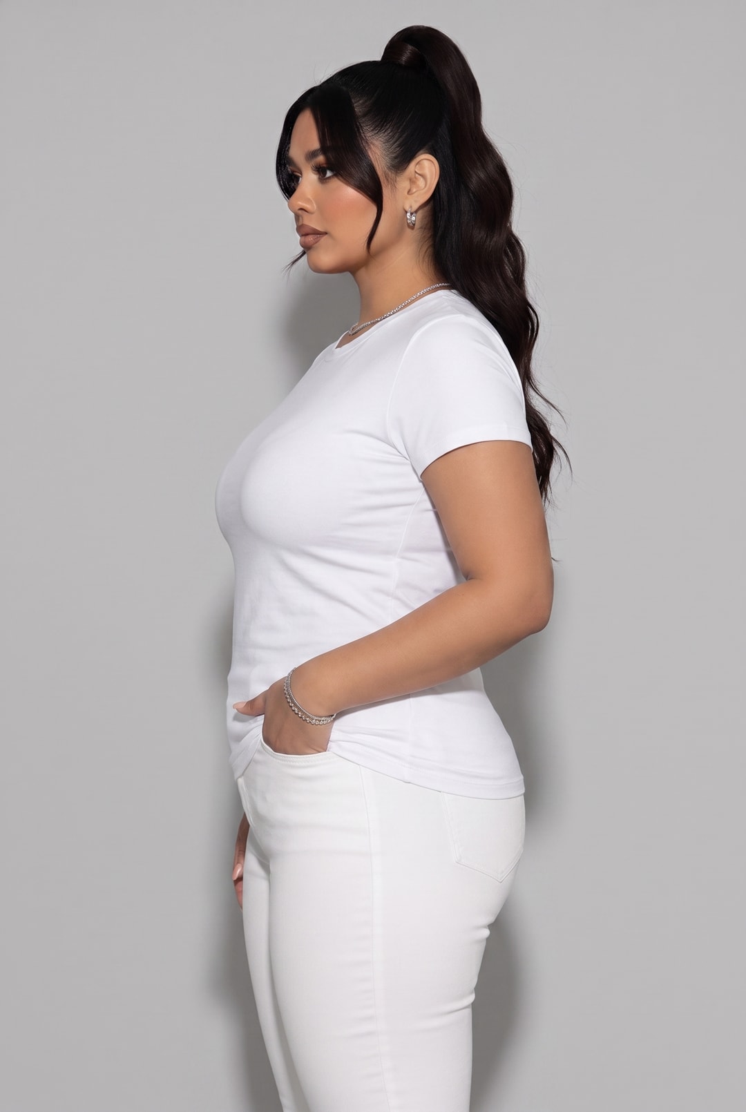 Fine-Gauge Knit Short Sleeve Crew Neck Fitted Tee