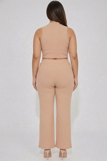 Conjunto de camiseta sin mangas corta con cuello simulado acanalado y pantalones con corte de bota de talla grande