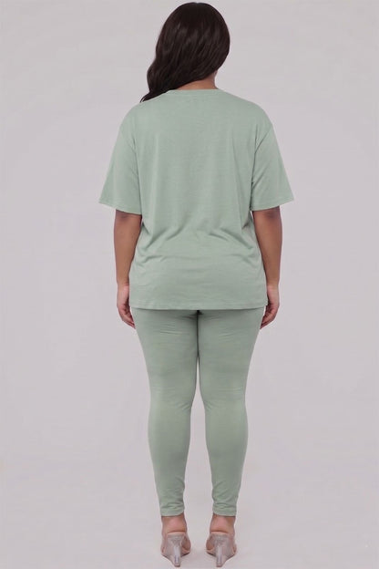 Plus Size Oversized T-shirt & Leggings Set